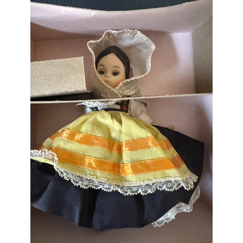 Madame Alexander Doll Greece 565 Vintage Fashion Doll with Original Box